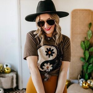 Vada Winter Yin Yang Tee